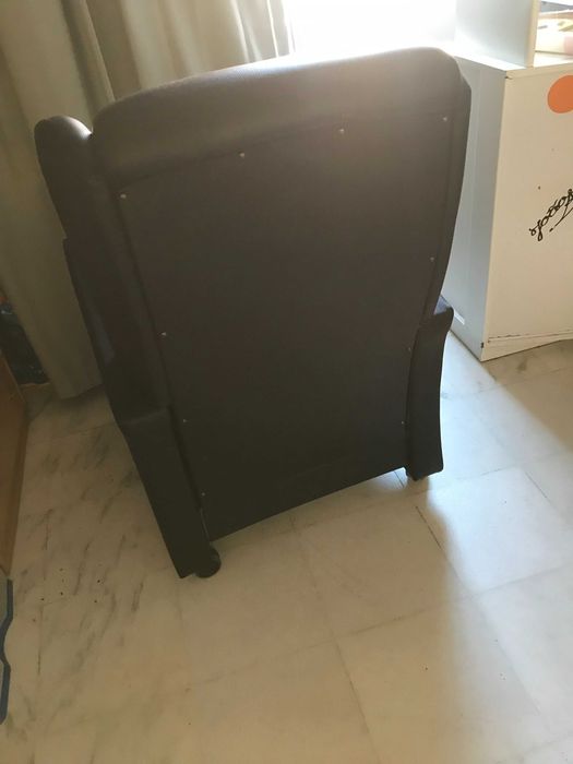 Cadeirão reclinável (Manual) cor preta (usado)