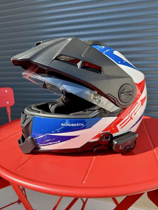 Schuberth E2 Explorer + Cardo Freecom 4X + acessórios
