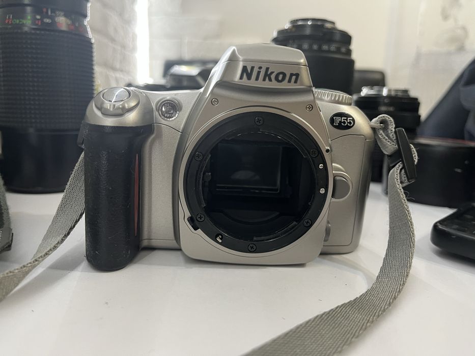 Nikon F55(плівковий дзеркальний фотоапарат)