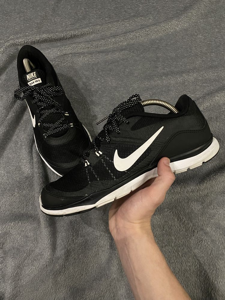Nike Flex TR 5 26.5 600 Olx