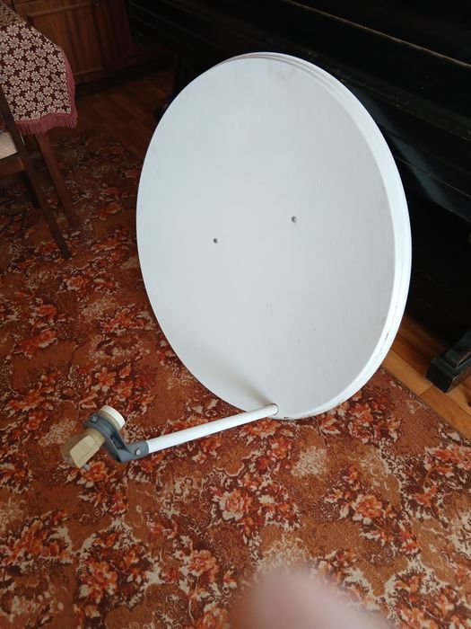 Супутникова антена