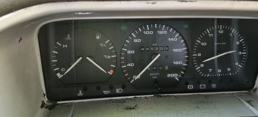 Автомобіль продається