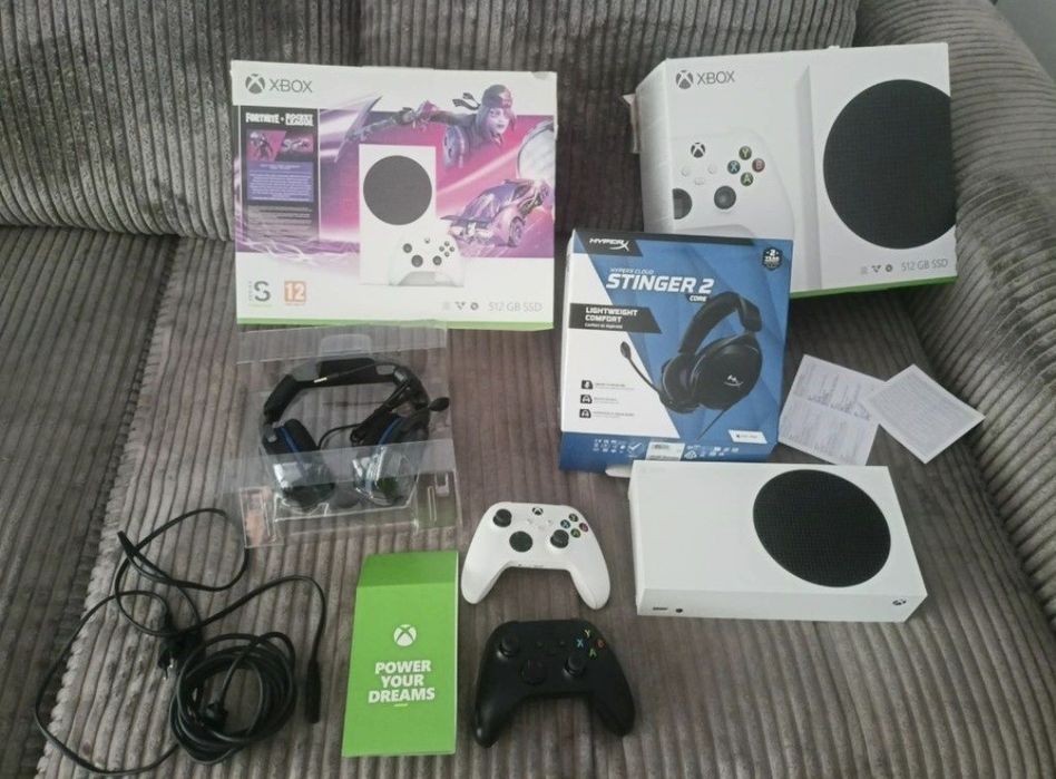 Xbox series S +1,5tb dysk +3  pady+ Słuchawki