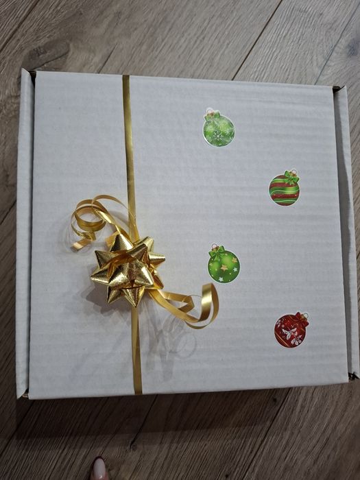 Box prezent dla nastolatka chłopca czapka maskotka klocki święta