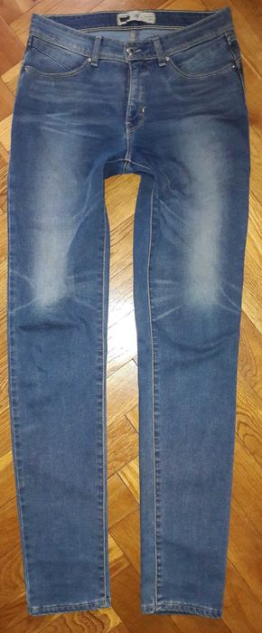 Spodnie damskie jeans Levis skinny 28