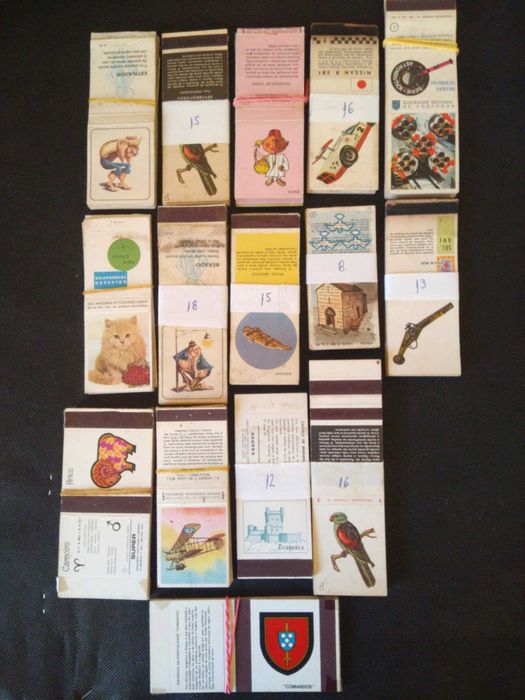 Lotes de 636 Carteiras e Caixas de Fósforos.