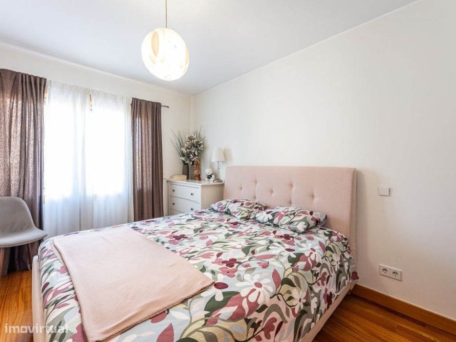 Duplex T3 inserido em condomínio fechado de luxo