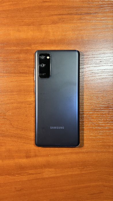 Samsung S20 FE  (128GB)  темно-синього кольору