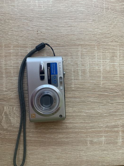 Ретро фотоапарат Panasonic Lumix 6.0 MP (Leica) під відновлення / запчастини