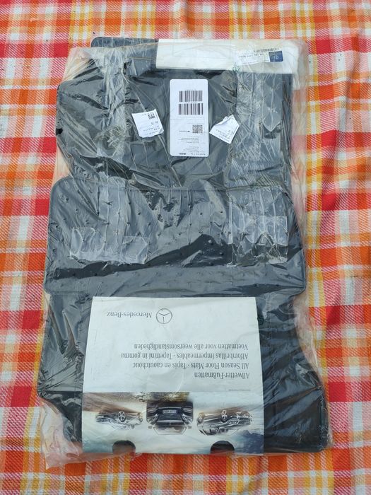 Dywaniki gumowe Mercedes W204 S204