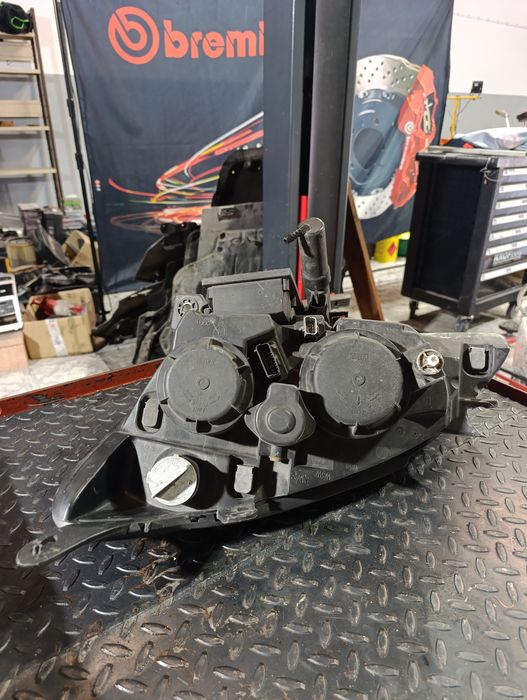 Óptica Farol Direito Citroen C5 com módulo Xenon 9644275280