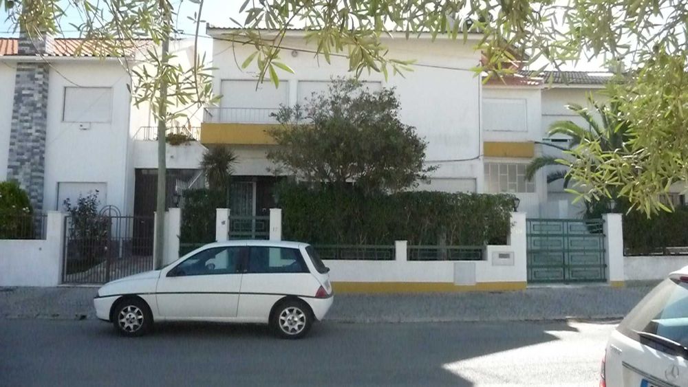 Quarto INDIVIDUAL  Charneca de Caparica DESPESAS INCLUIDAS