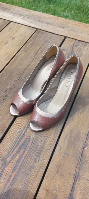 Buty na obcasie Ryłko
