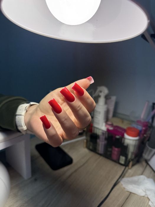 Манікюр метро лівобережна