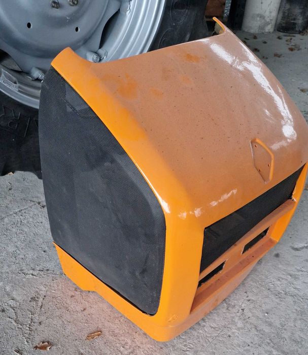 Czesci Renault 7512 . 7514 . 8014 . 8514 . 8534 Grill Ares