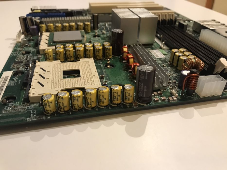 Płyta główna INTEL SERVER BOARD SE 7525 RP2 + procesor Intel XEON
