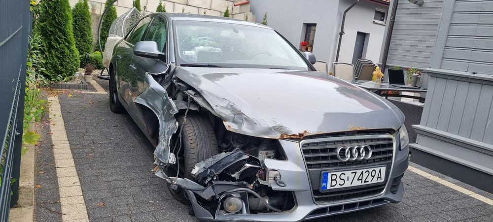 Audi A4 B8/2009/ Uszkodzone po kolizji/ Na części/ W całości