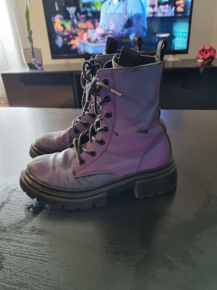 Botas estilo dr martens zara new arrivals