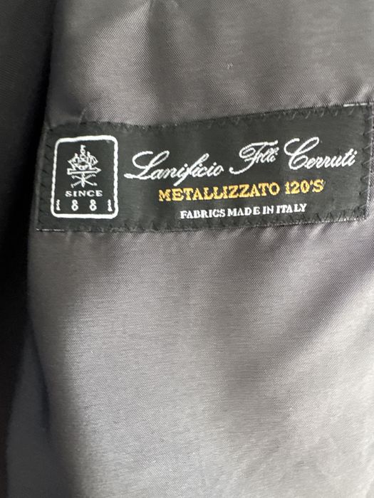 Hugo Boss Garnitur Model Rosselini tkanina Cerruti