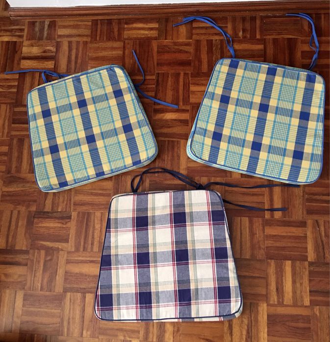 Conjunto 3 almofadas/base cadeiras