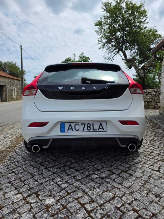 VOLVO V40 D2 2.0 R-DESIGN 12/2015