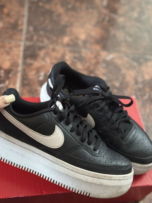 Жіночі  кросівки nike