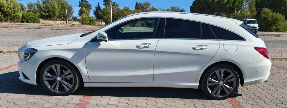 Mercedes-Benz CLA 180 Shooting Brake Style (122cv)