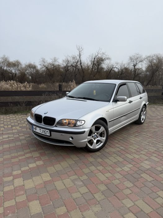 Продам авто в хорошому стані рижиків гнилі нема ходова вся нова масла фільтра замінені 
Мотор як часи хороша музика печка працює 
Хороша нова резина зима на хороших 17 дисках деталі по номеру телефона