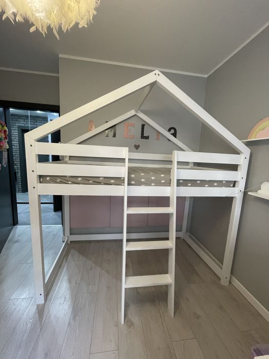 Łóżko dla dziecka drewniane plus materac