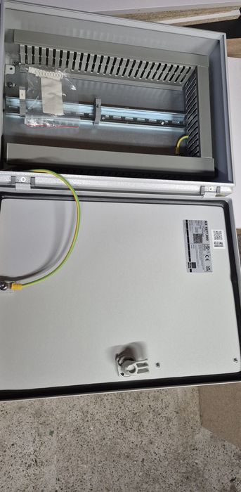 Szafa elektryczna obudowa instalcyjna rittal