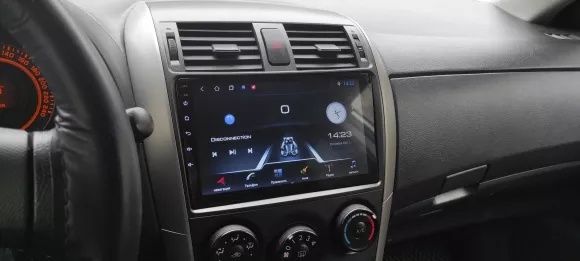 Montaż car audio radia kamery cofania