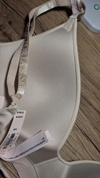 Бюстгальтер від Victoria's Secret Бюст Вікторія Сікрет