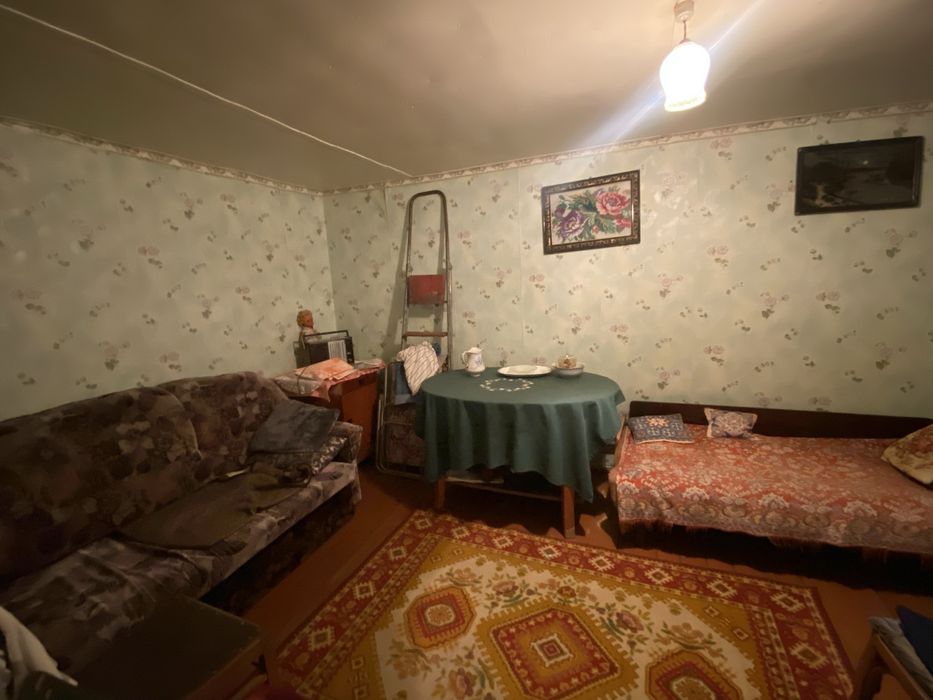 Дачний невеликий будинок