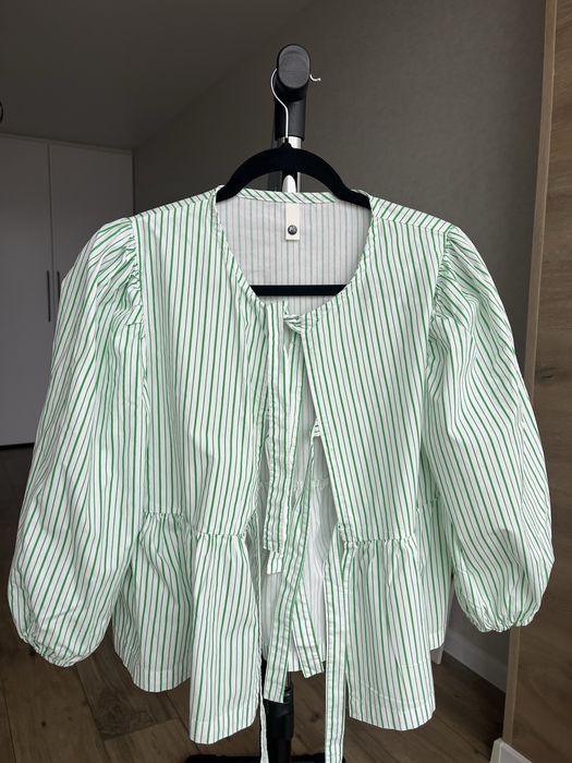 Жіноча блузка на завʼязках