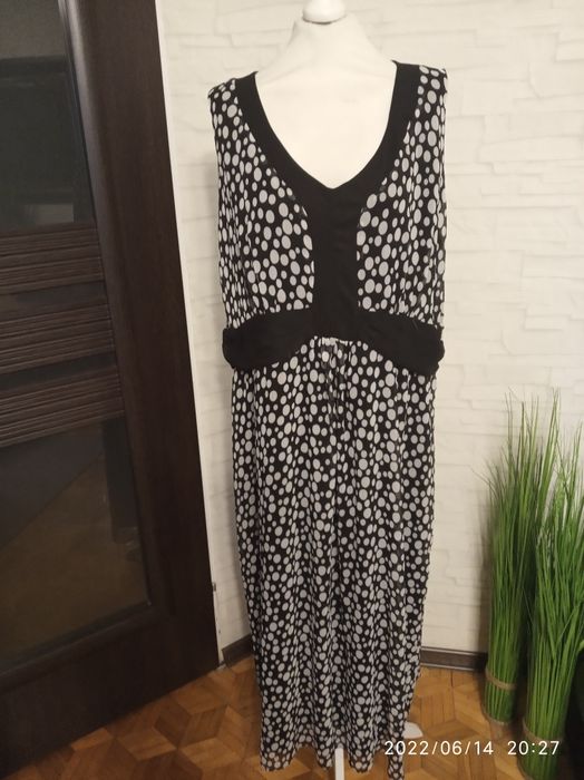 Długa suknie w grochy m-ki Marisota, r. 52/54