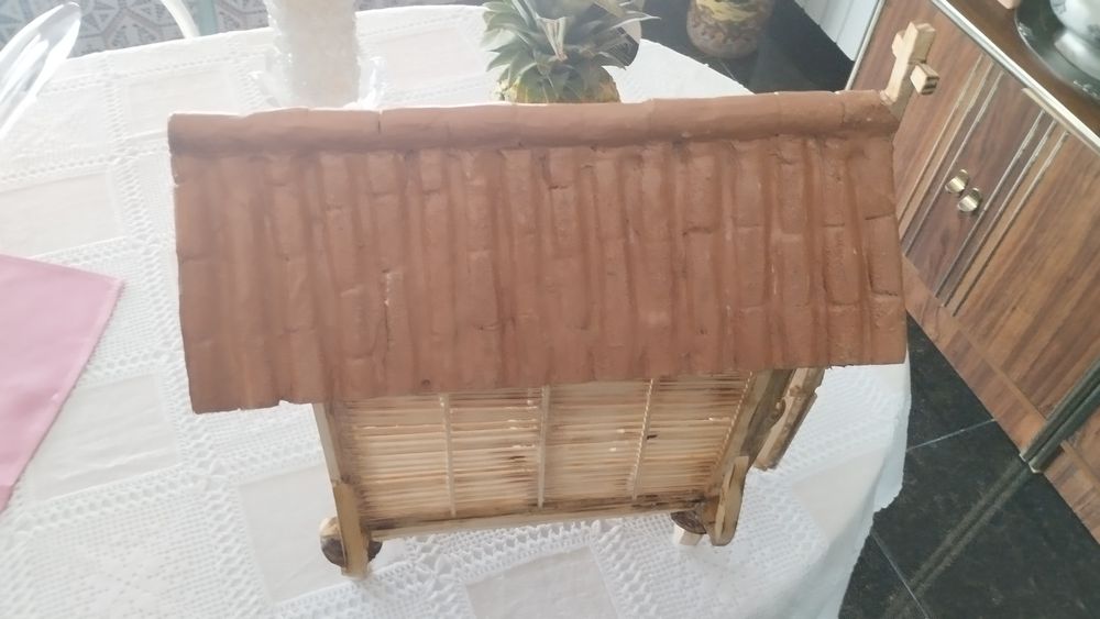 Espigueiro em madeira artesanato