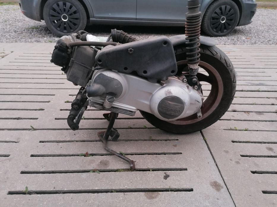Silnik piaggio fly 125 4t
