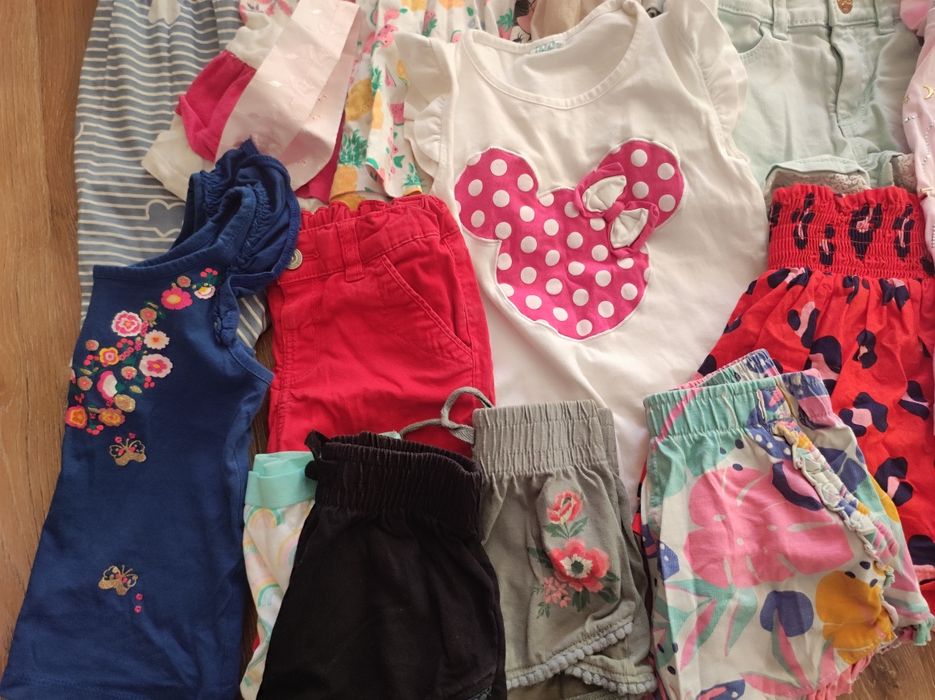 Пакет одягу для дівчинки 98 р стан гарний