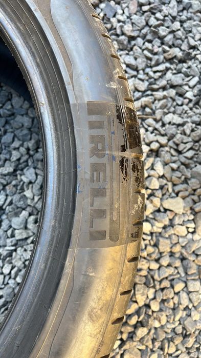 Літні різноширокі шини 275/40 R21 & 315/35 21 Pirelli PZero