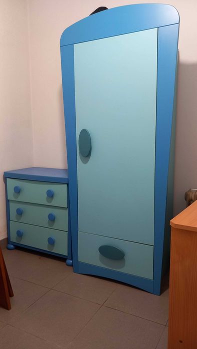 Conjunto de quarto de criança – Roupeiro + Cómoda
