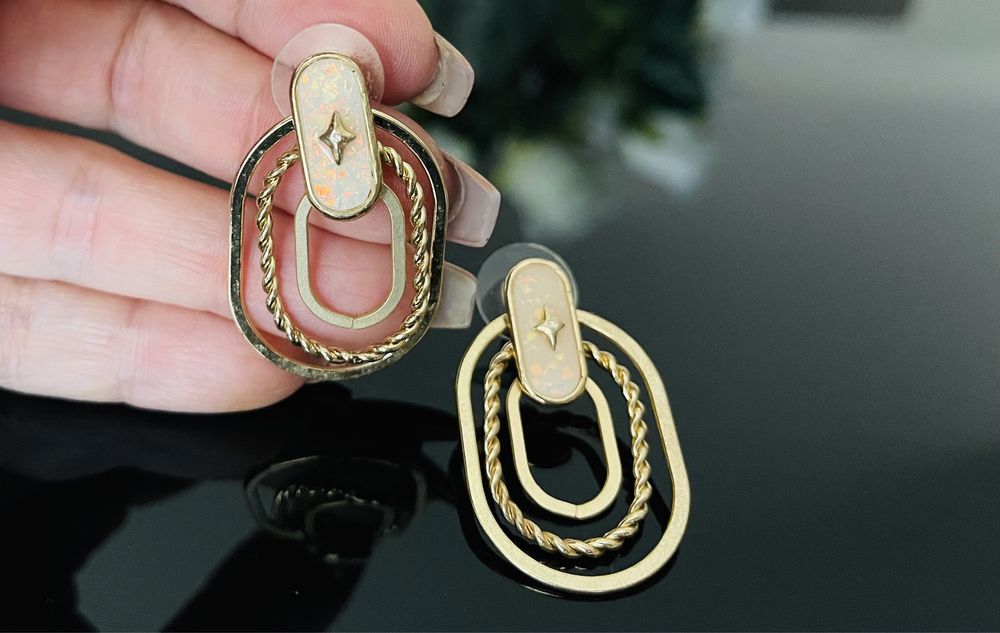 Brincos dourados
