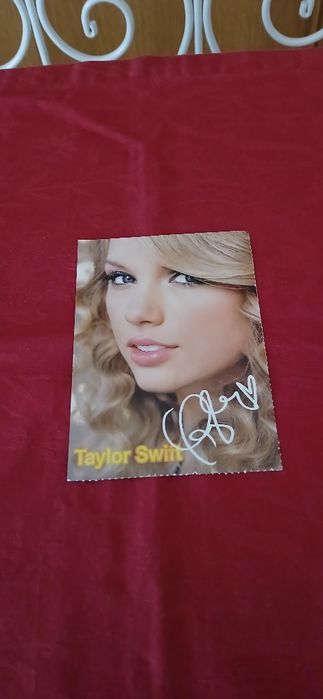 Postal Taylor Swift, novo