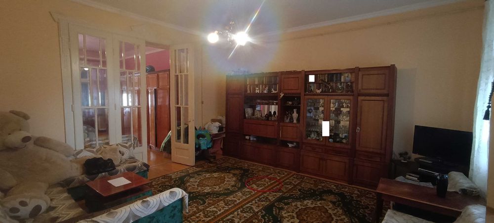 БЕЗПОСЕРЕДНЬО ЦЕНТР МІСТА! ІСТОРИЧНА будівля! 3 кім, 113 кв.м., жила