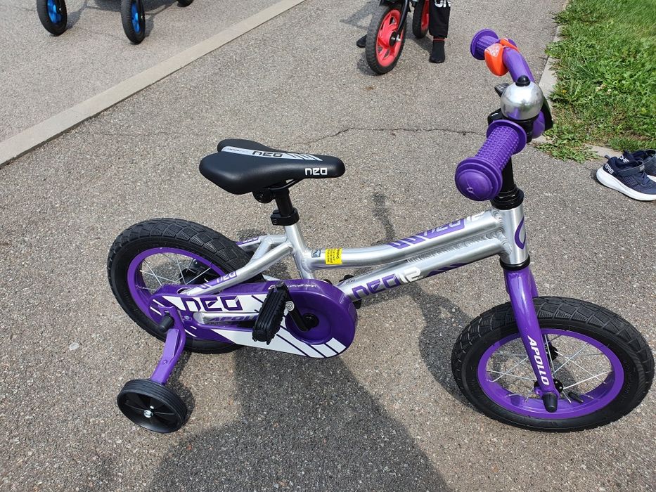Велосипед 12" Apollo Neo 12 фіолетовий / білий