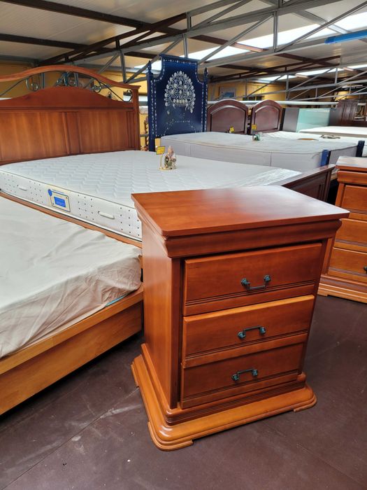 Excelentes mesas de cabeceira madeira maciça - Valor u64584264665987123