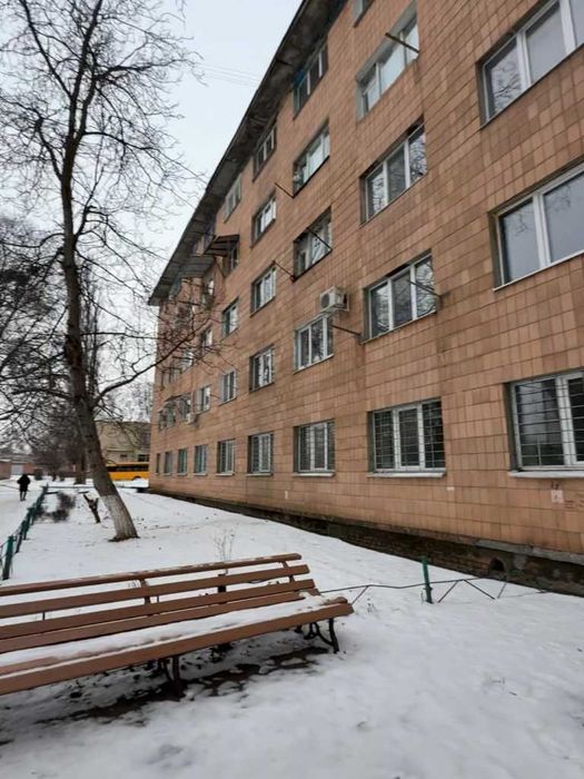 Затишна та світла кімната на Алмазному – 2/5 поверх! Краща ціна!