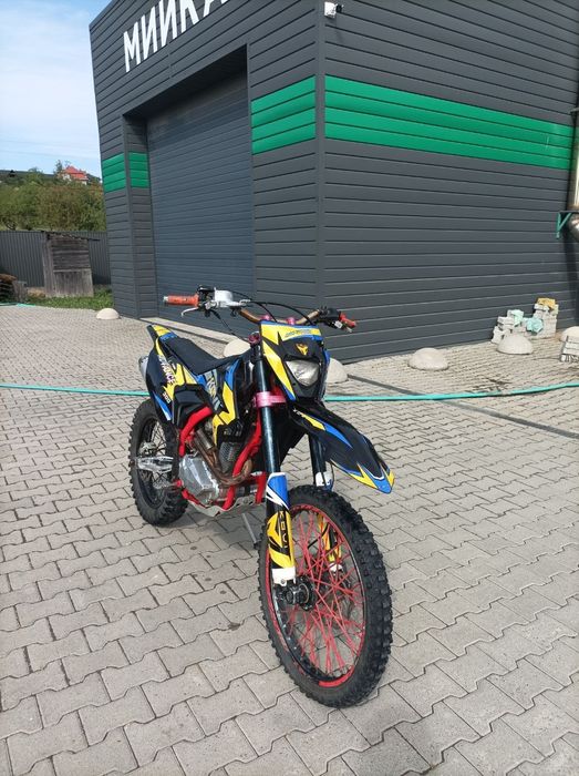 Продам мотоцикл кові адванс 300