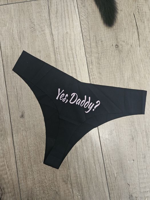 Stringi nowe rozmiar M