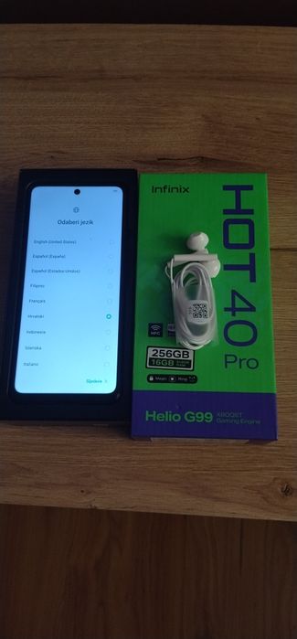 Infinix hot 40 pro 8GB/ 256GB