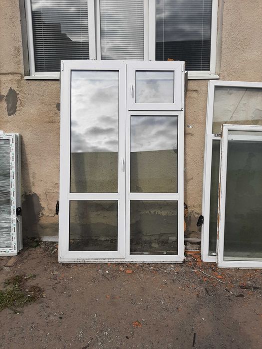 Віконний блок з дверями